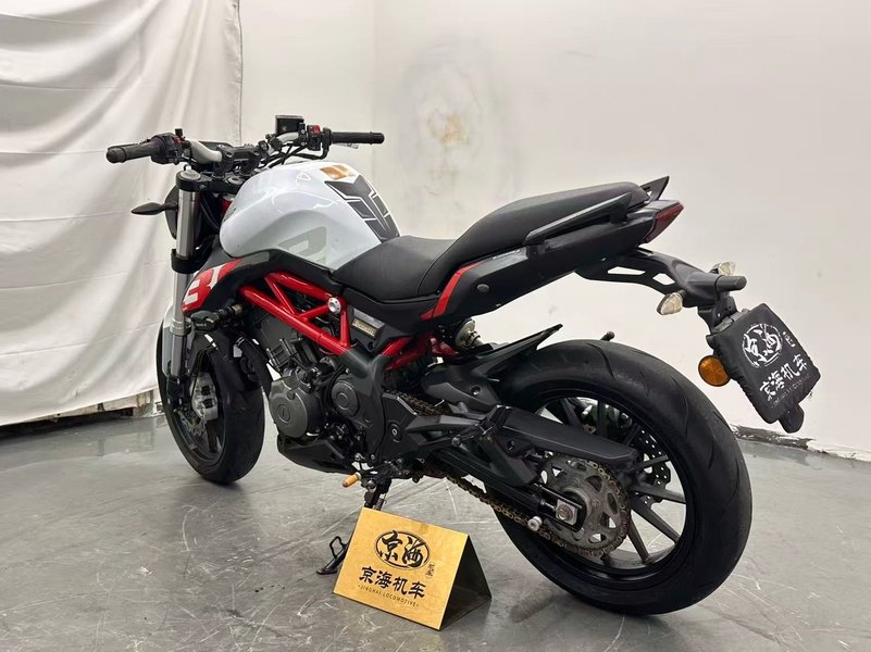 二手贝纳利蓝宝龙 BN302S