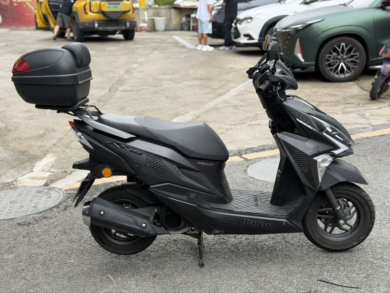 二手新大洲本田裂行 RX125Fi