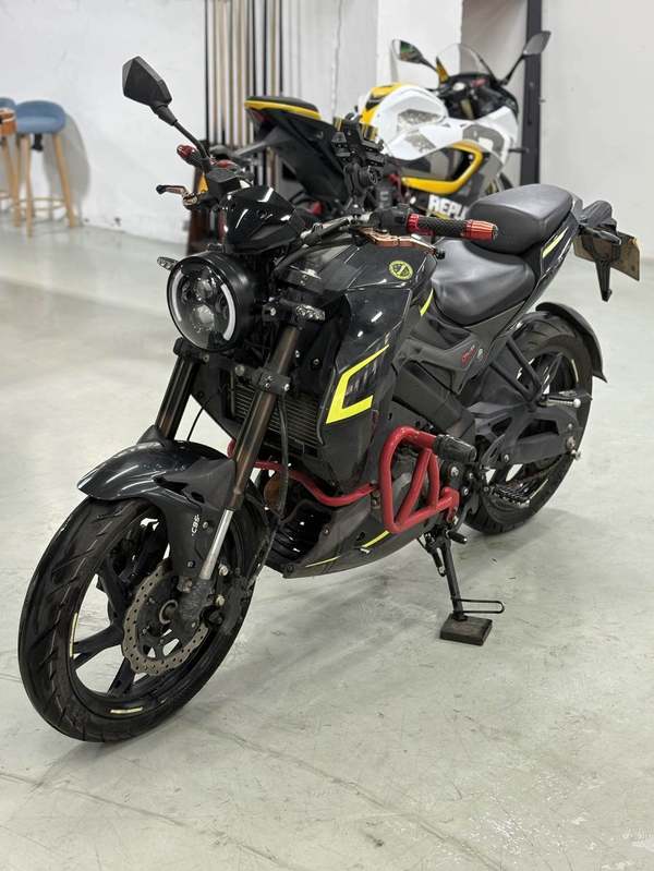 二手贝纳利小迅龙 BN150S