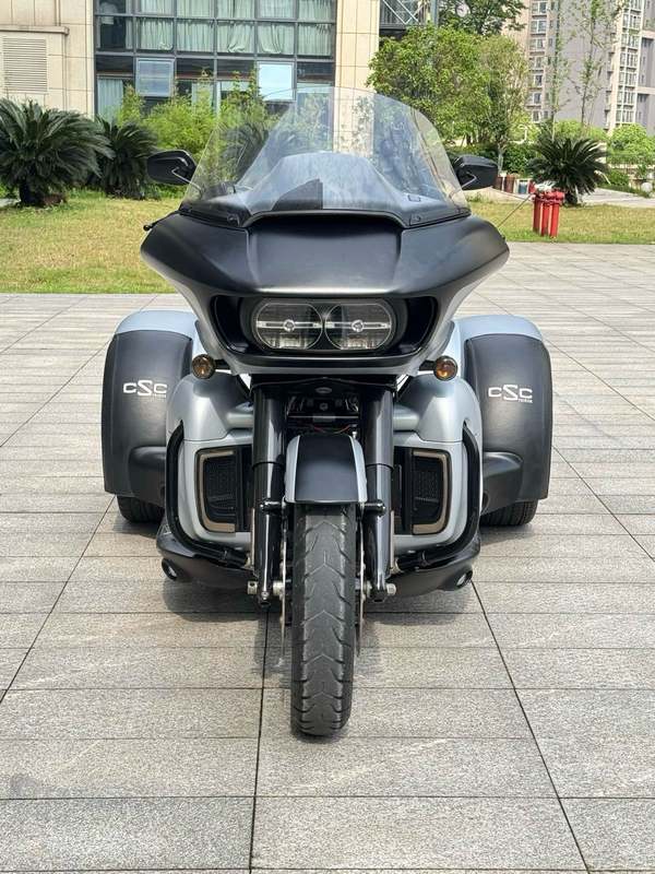 二手哈雷戴维森Tri Glide