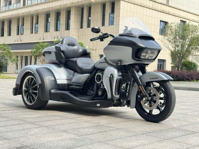 二手哈雷戴维森Tri Glide