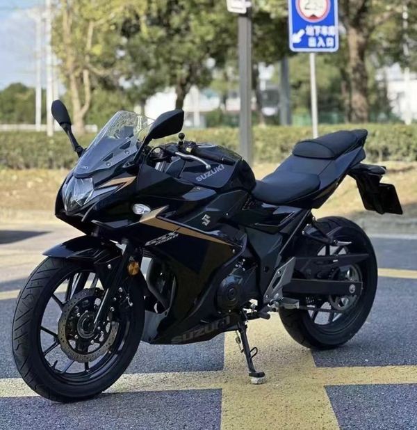二手豪爵铃木GSX250R