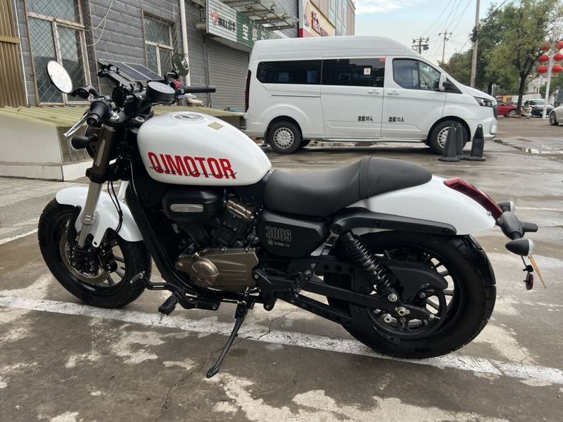 二手QJMOTOR闪300