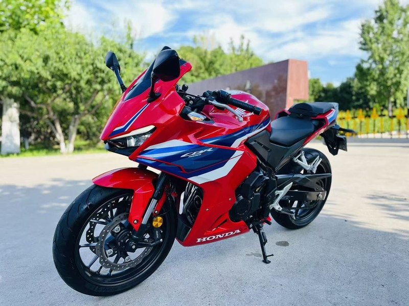 二手本田CBR400R