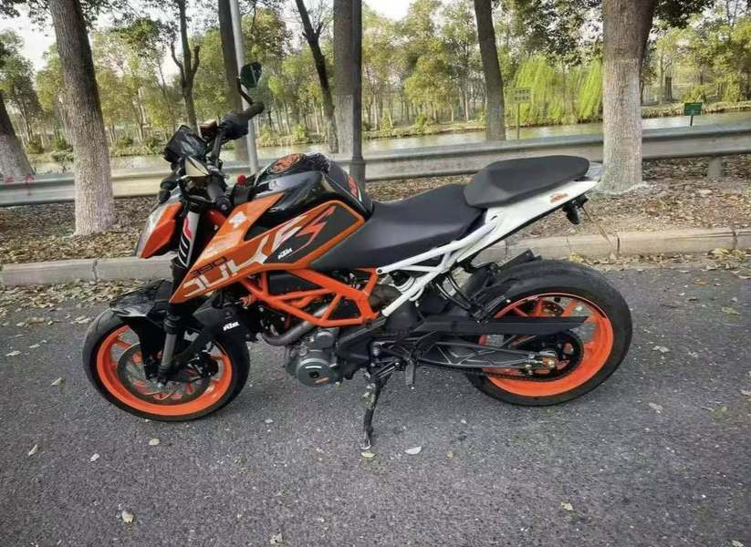 二手KTMR2R390 Duke