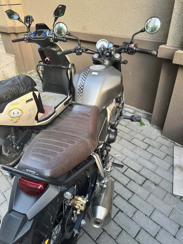 二手五羊本田鸷道 CB190SS