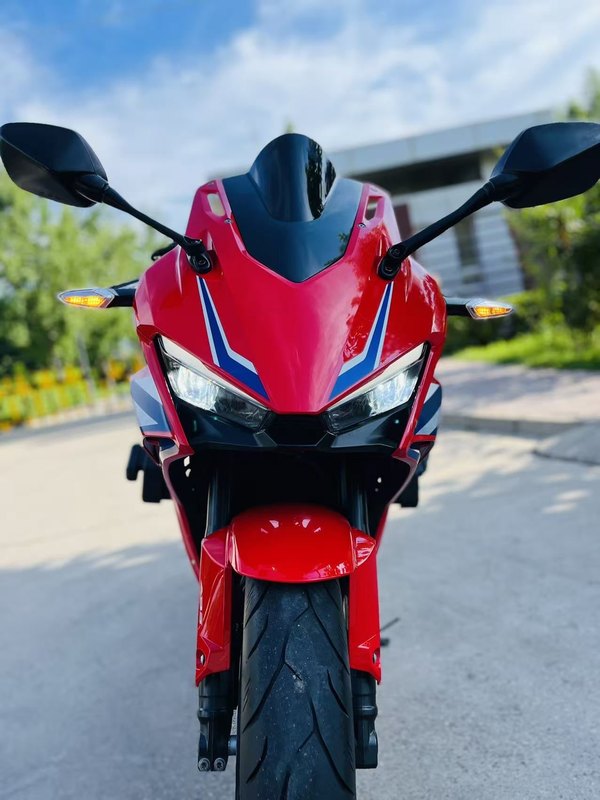 二手本田CBR400R