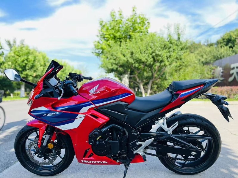 二手本田CBR400R