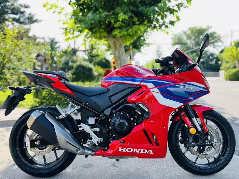 二手本田CBR400R