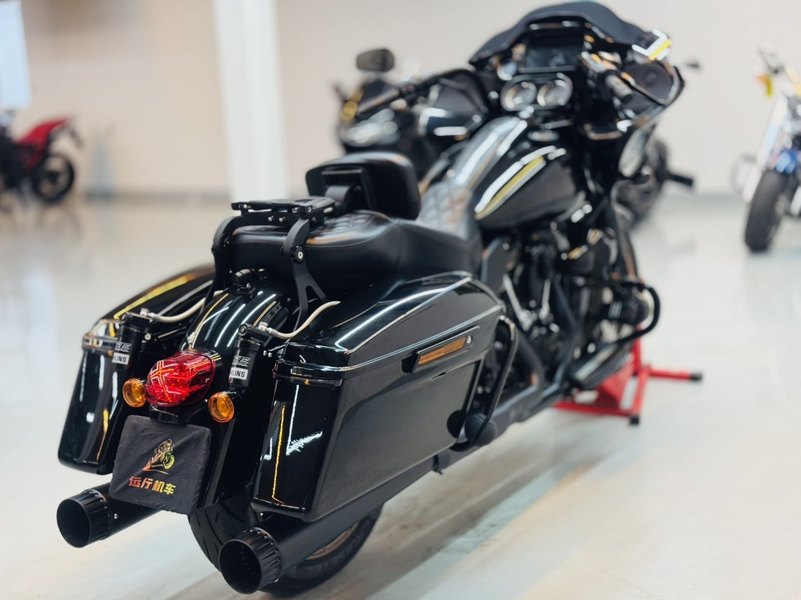 二手哈雷戴维森公路滑翔 Road Glide