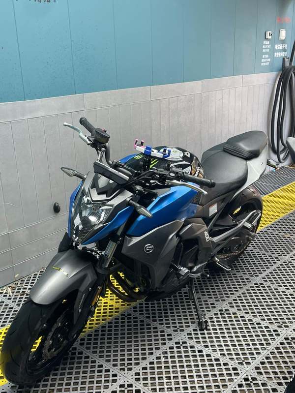 二手春风400NK