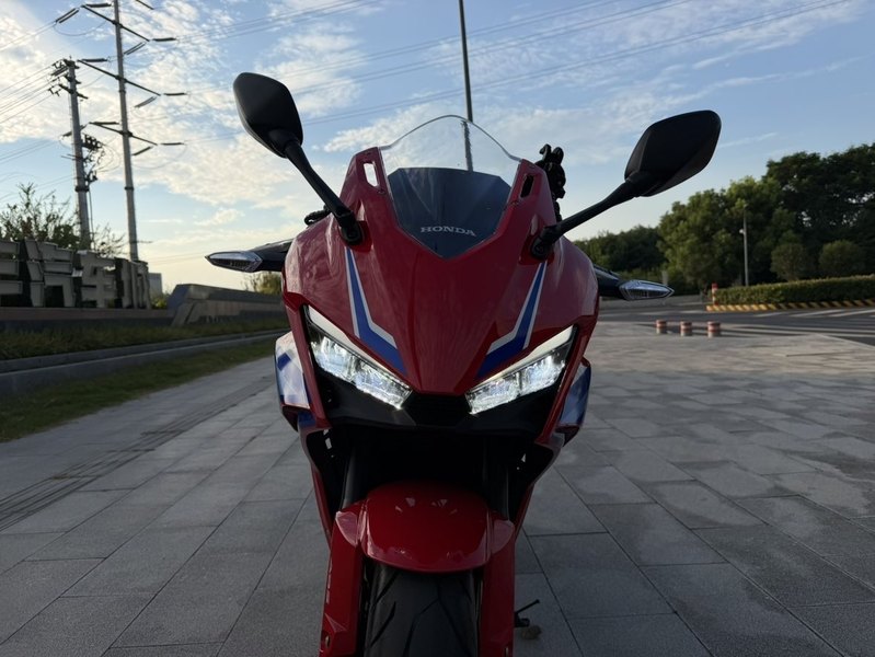 二手本田CBR400R