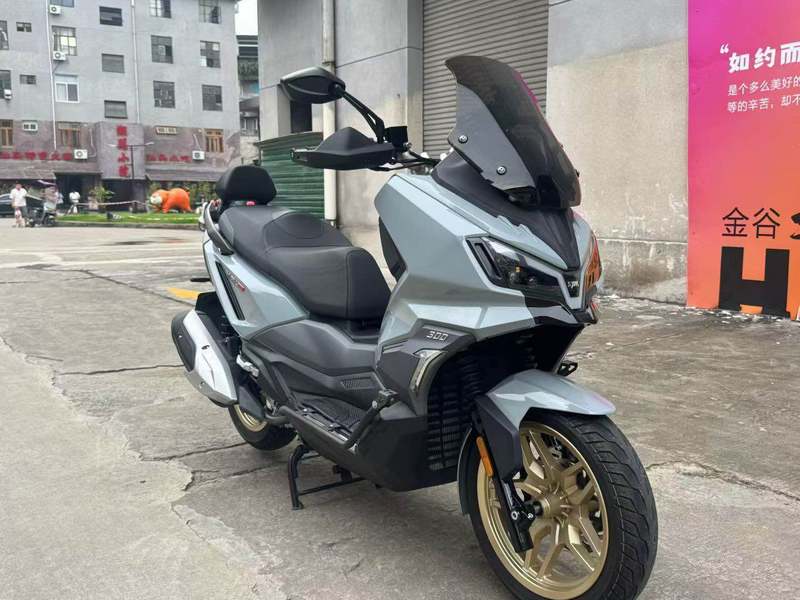 二手三阳哈士奇 Husky ADV300