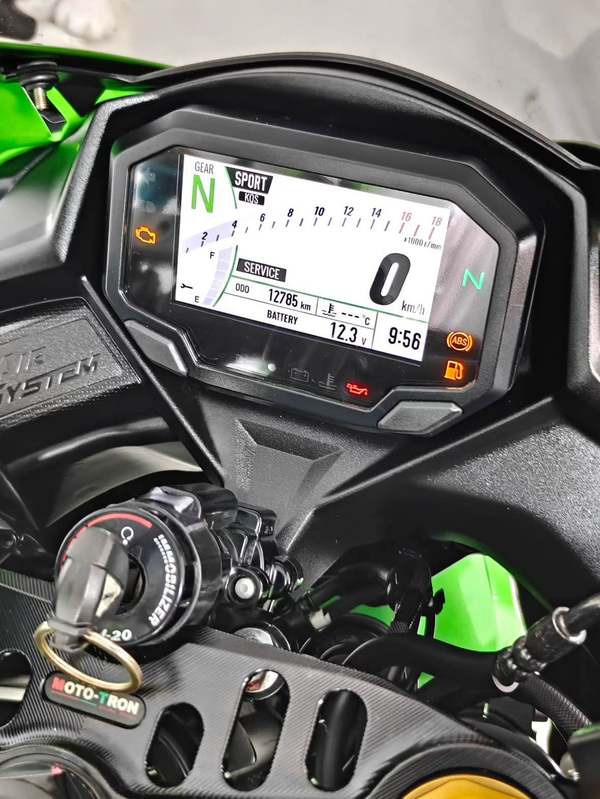 二手川崎ZX-4R