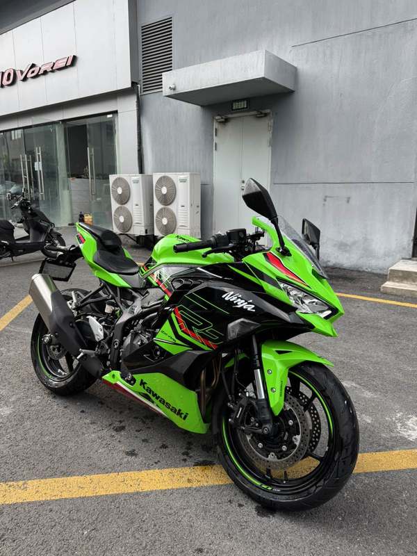 二手川崎ZX-4R