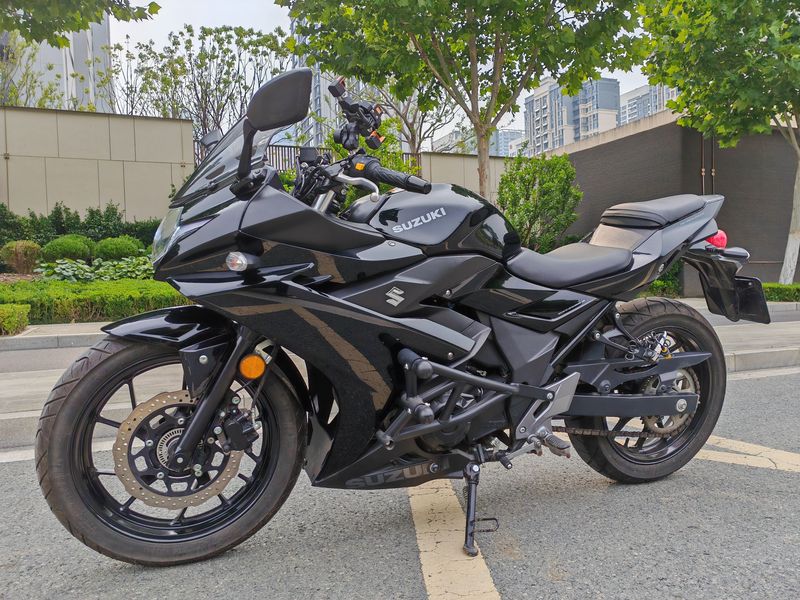 二手豪爵铃木GSX250R