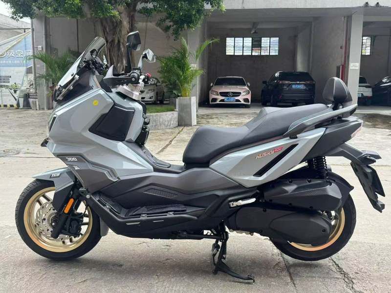 二手三阳哈士奇 Husky ADV300