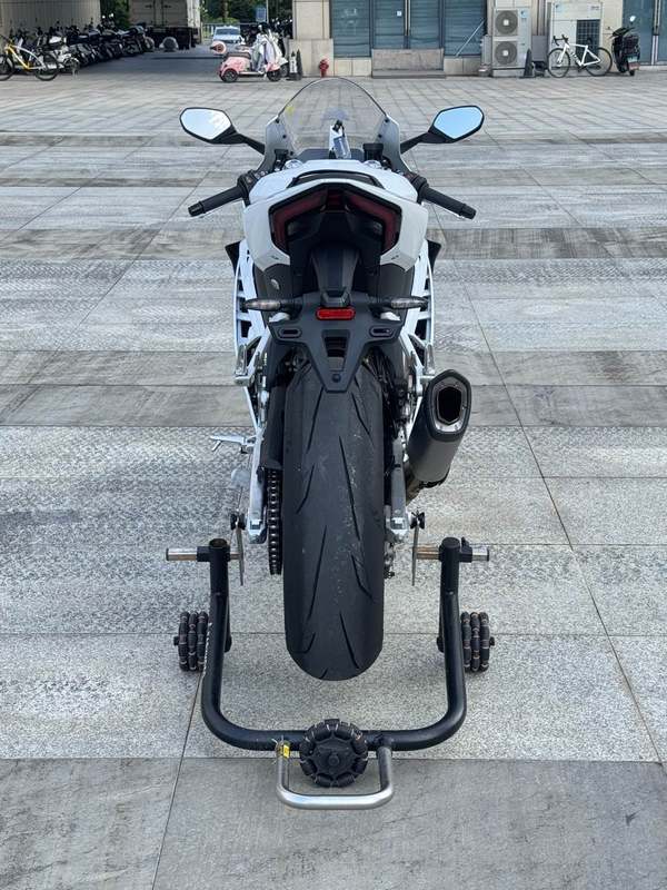 二手张雪机车820RR