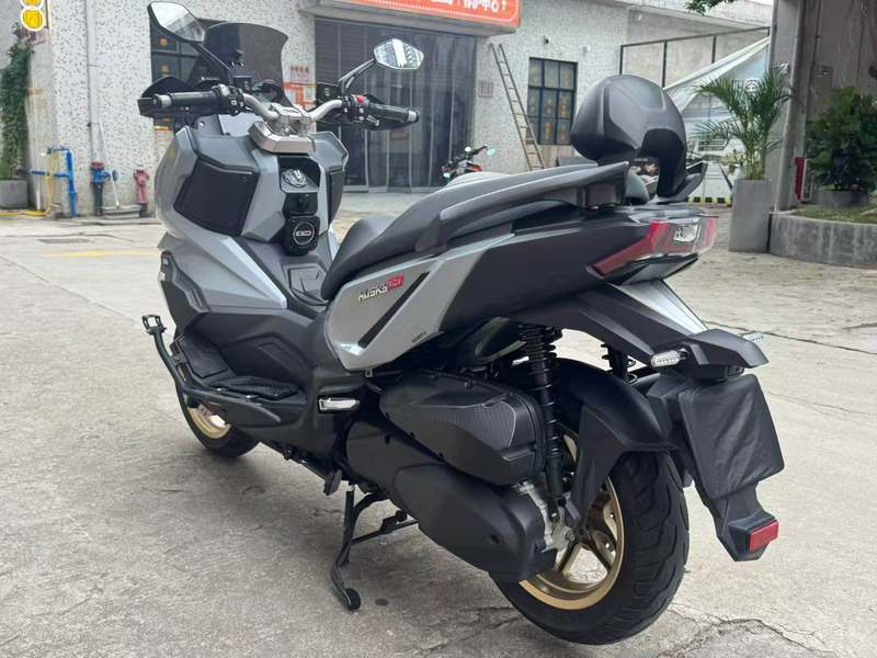 二手三阳哈士奇 Husky ADV300