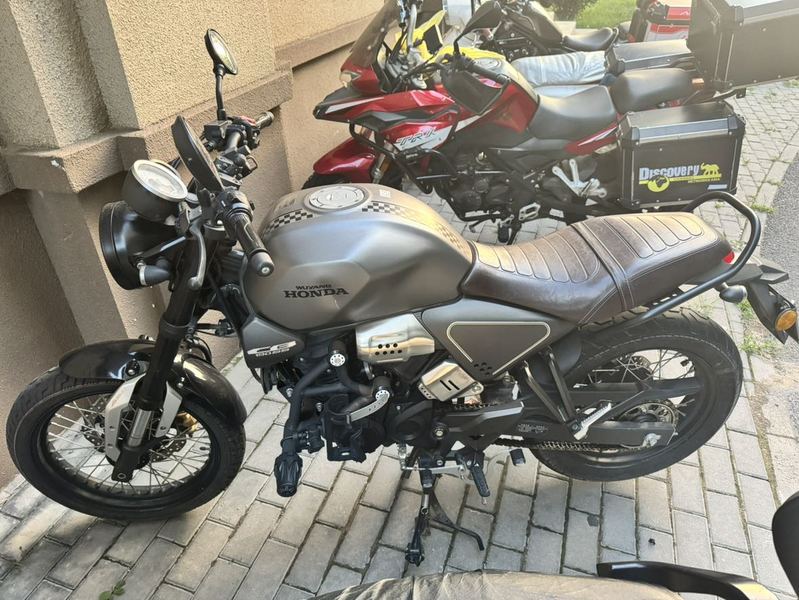 二手五羊本田鸷道 CB190SS