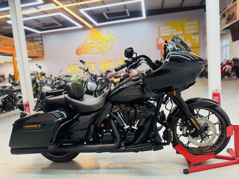 二手哈雷戴维森公路滑翔 Road Glide