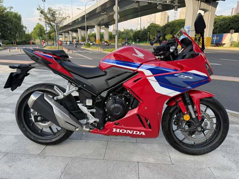 二手本田CBR400R