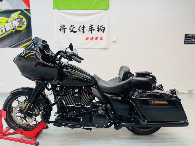 二手哈雷戴维森公路滑翔 Road Glide