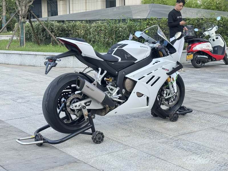 二手张雪机车820RR