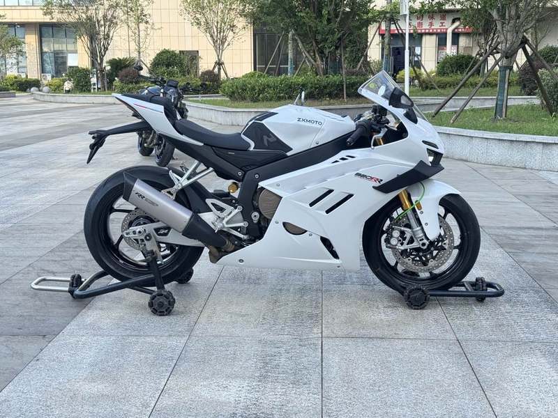 二手张雪机车820RR