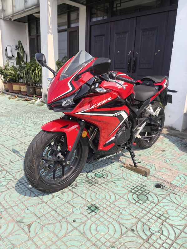 二手本田CBR400R