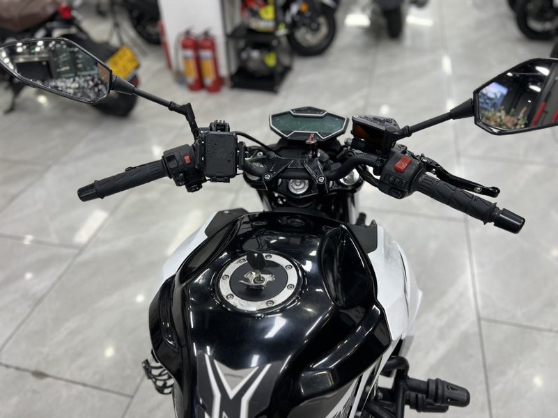 二手春风400NK