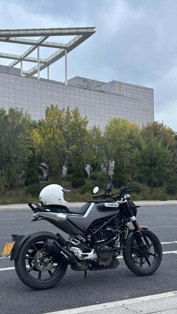二手HUSQVARNA黑箭 401