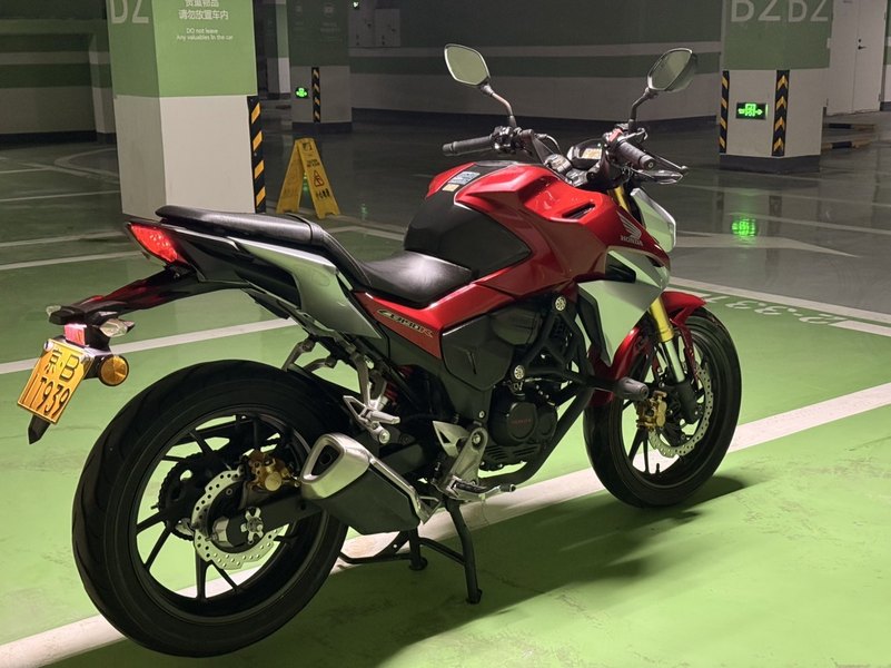 二手五羊本田CB190R 暴锋眼