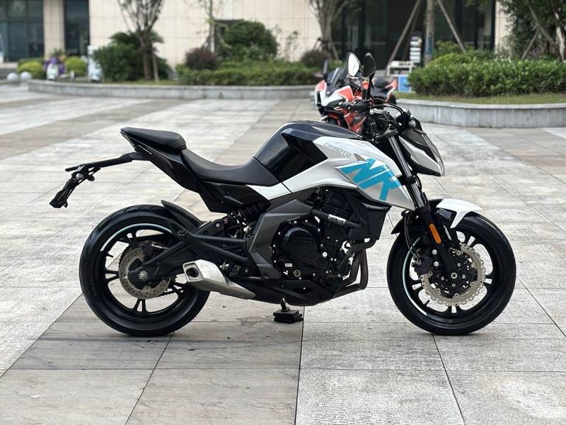 二手春风400NK