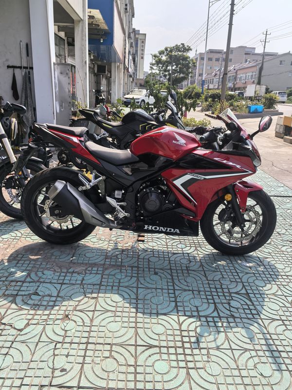 二手本田CBR400R