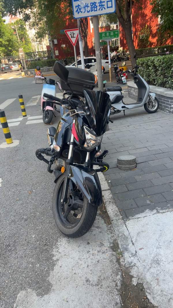 二手豪爵铃木骊驰 GW250