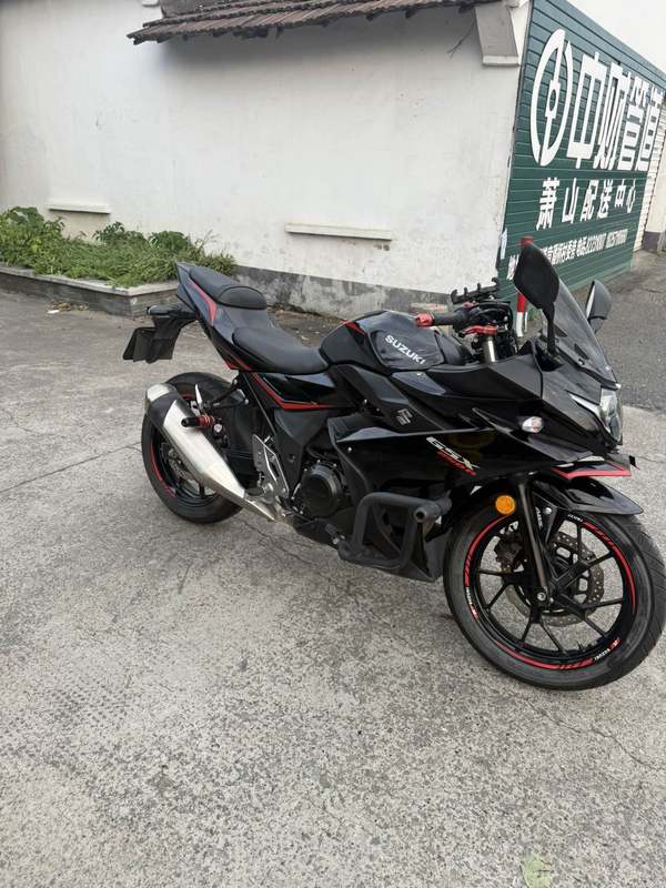 二手豪爵铃木GSX250R