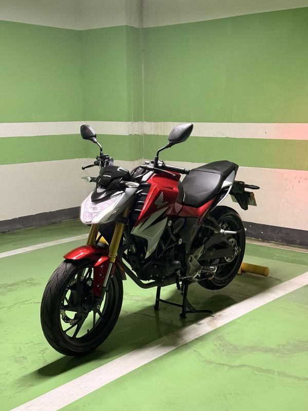 二手五羊本田CB190R 暴锋眼