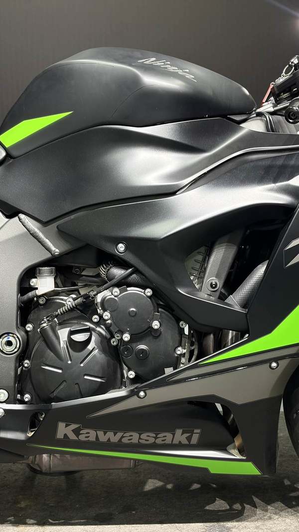 二手川崎Ninja ZX-6R 