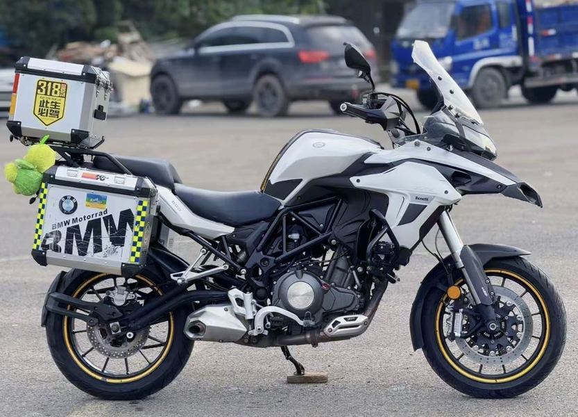 二手贝纳利金鹏 TRK502