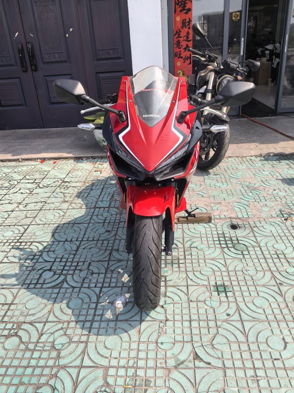 二手本田CBR400R