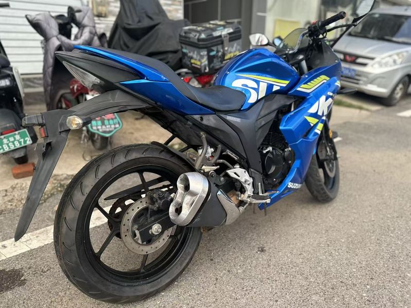 二手济南铃木极客飒 Gixxer 155