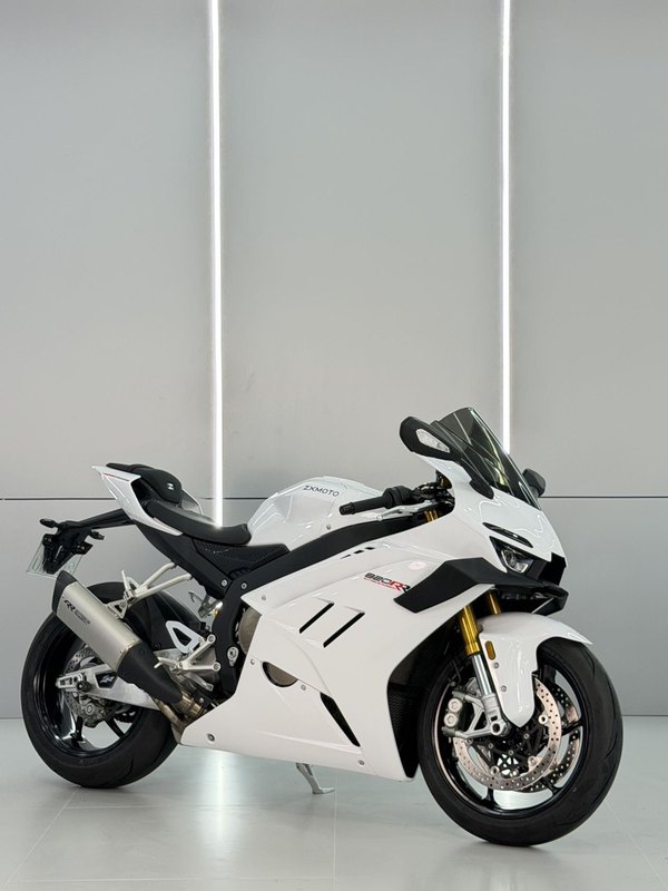 二手张雪机车820RR