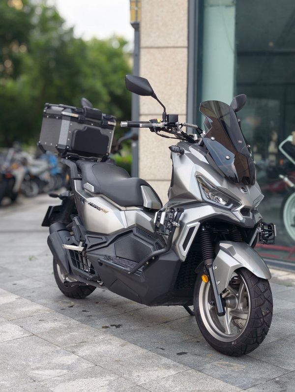 二手三阳哈士奇 Husky ADV150