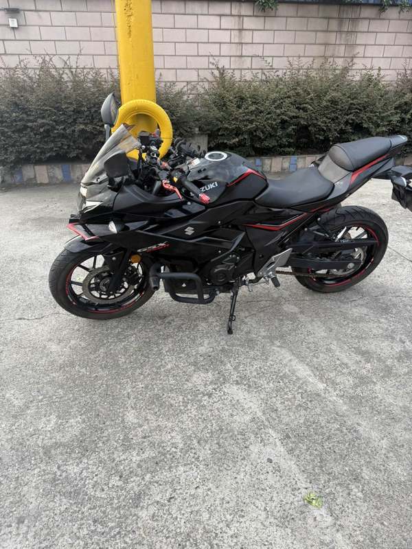 二手豪爵铃木GSX250R