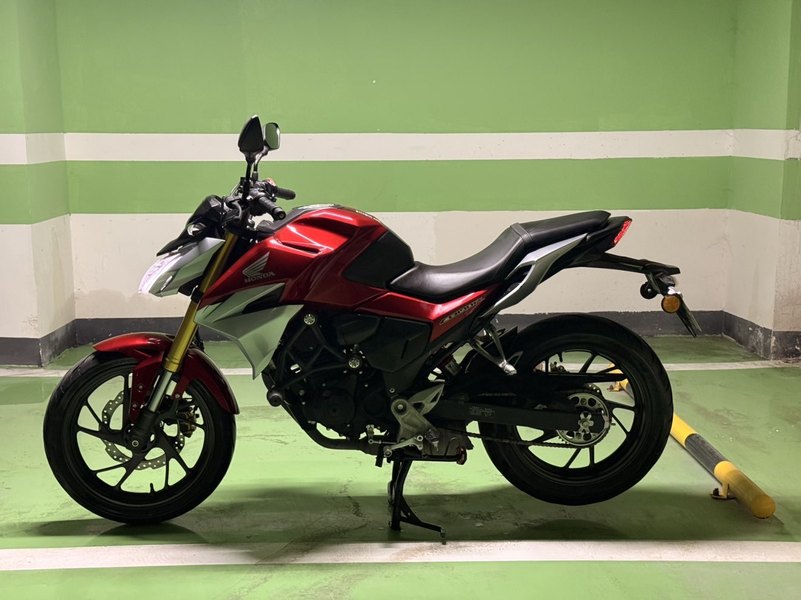 二手五羊本田CB190R 暴锋眼