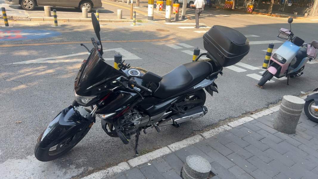 二手豪爵铃木骊驰 GW250