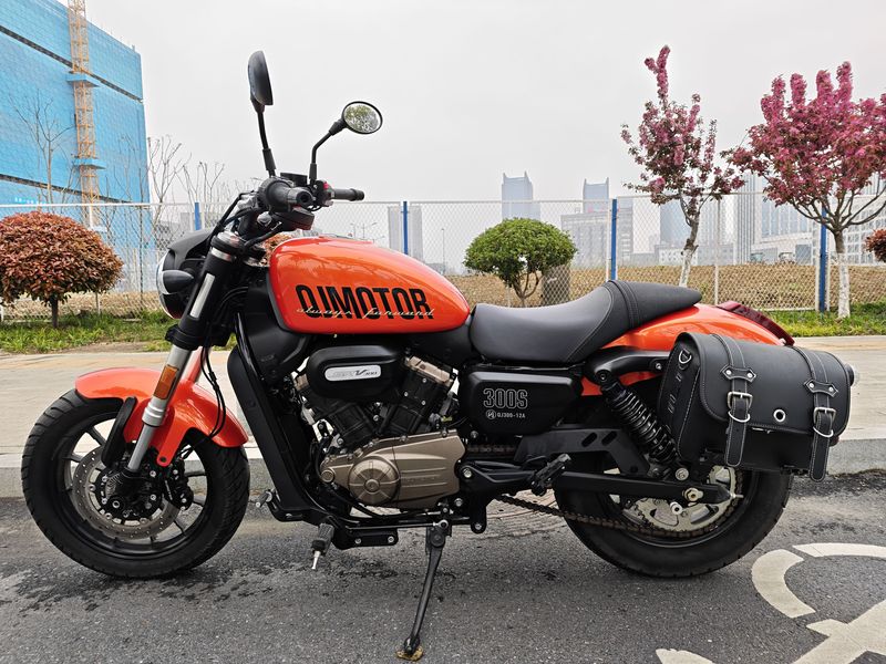二手QJMOTOR闪300