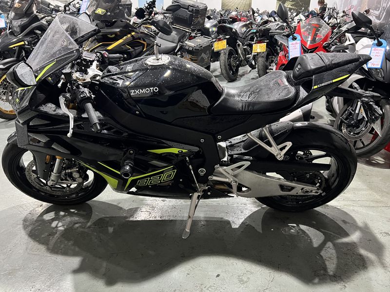 二手张雪机车820RR