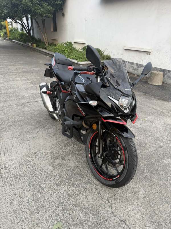 二手豪爵铃木GSX250R